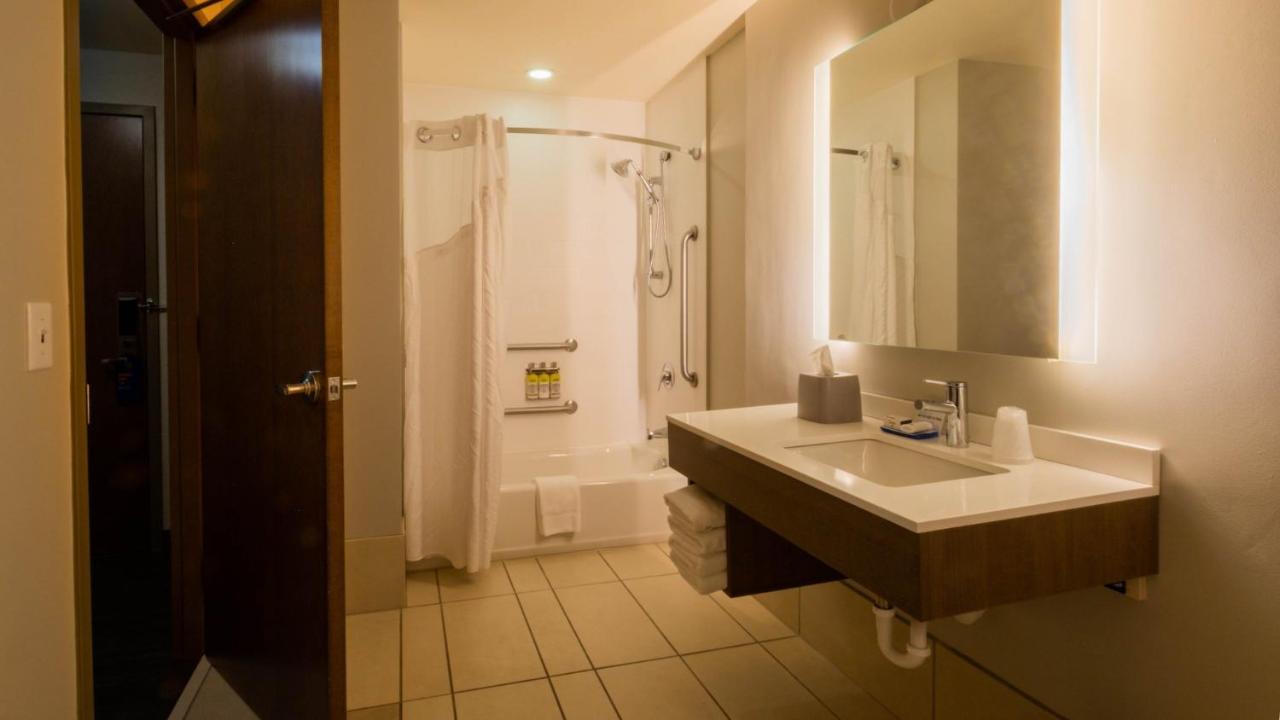 Holiday Inn Express Hotel & Suites Mankato East By Ihg Exterior photo