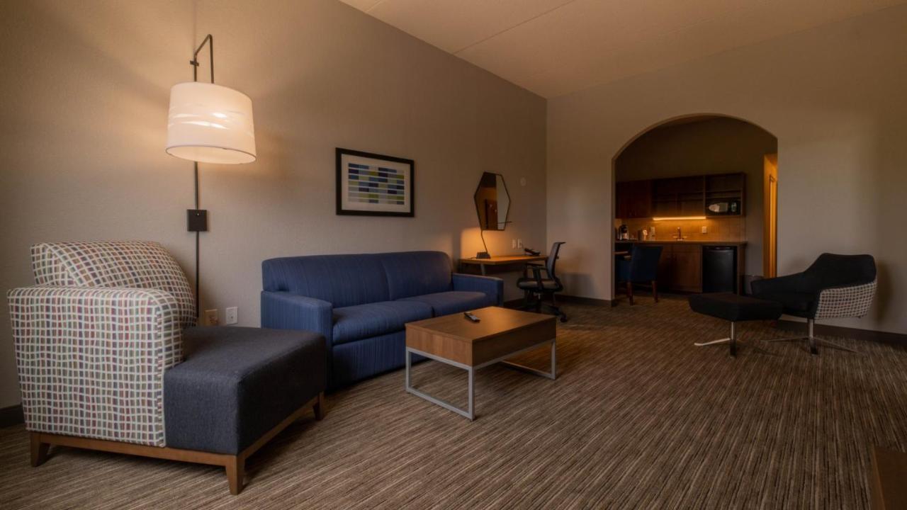 Holiday Inn Express Hotel & Suites Mankato East By Ihg Exterior photo