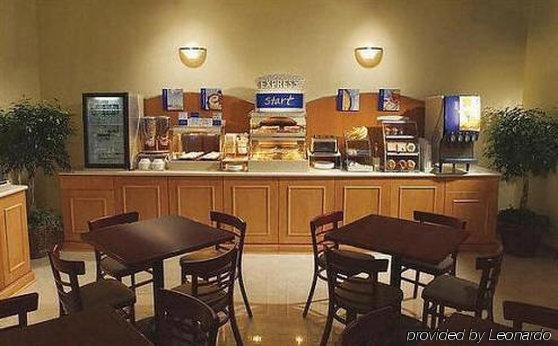 Holiday Inn Express Hotel & Suites Mankato East By Ihg Restaurant photo