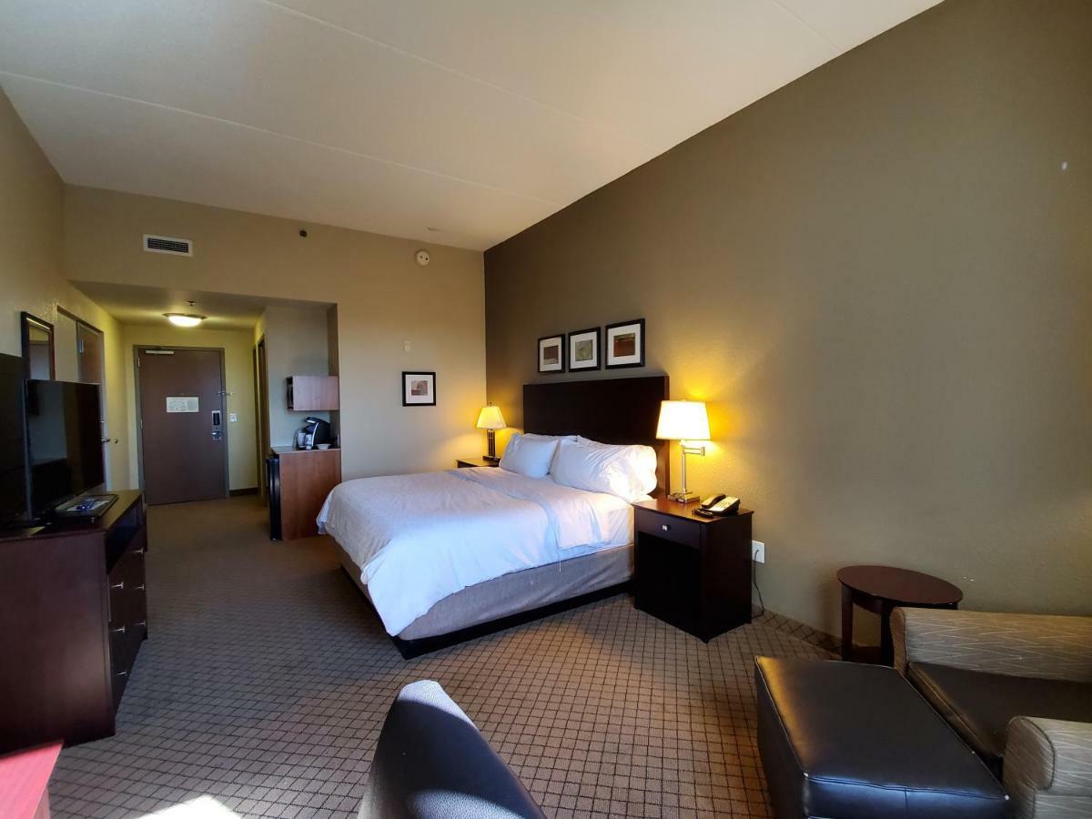 Holiday Inn Express Hotel & Suites Mankato East By Ihg Exterior photo