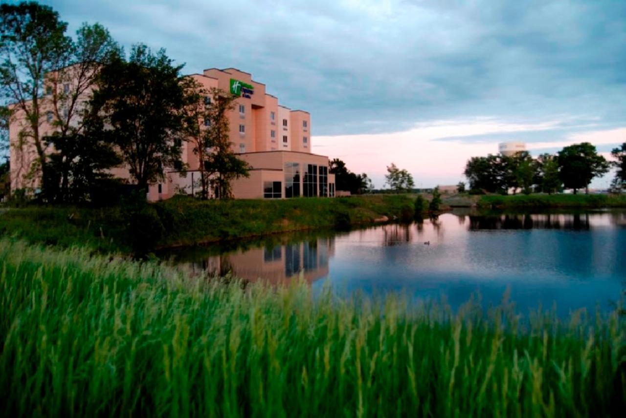 Holiday Inn Express Hotel & Suites Mankato East By Ihg Exterior photo